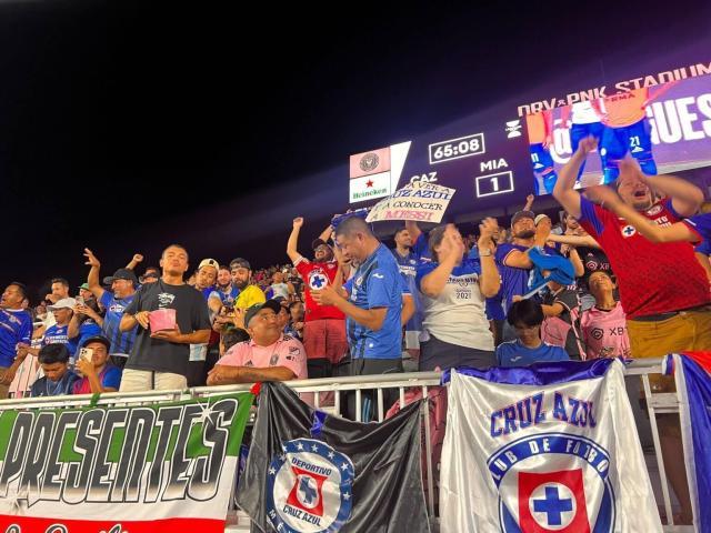 1690112955180014352.jpg 1690112950.jpg